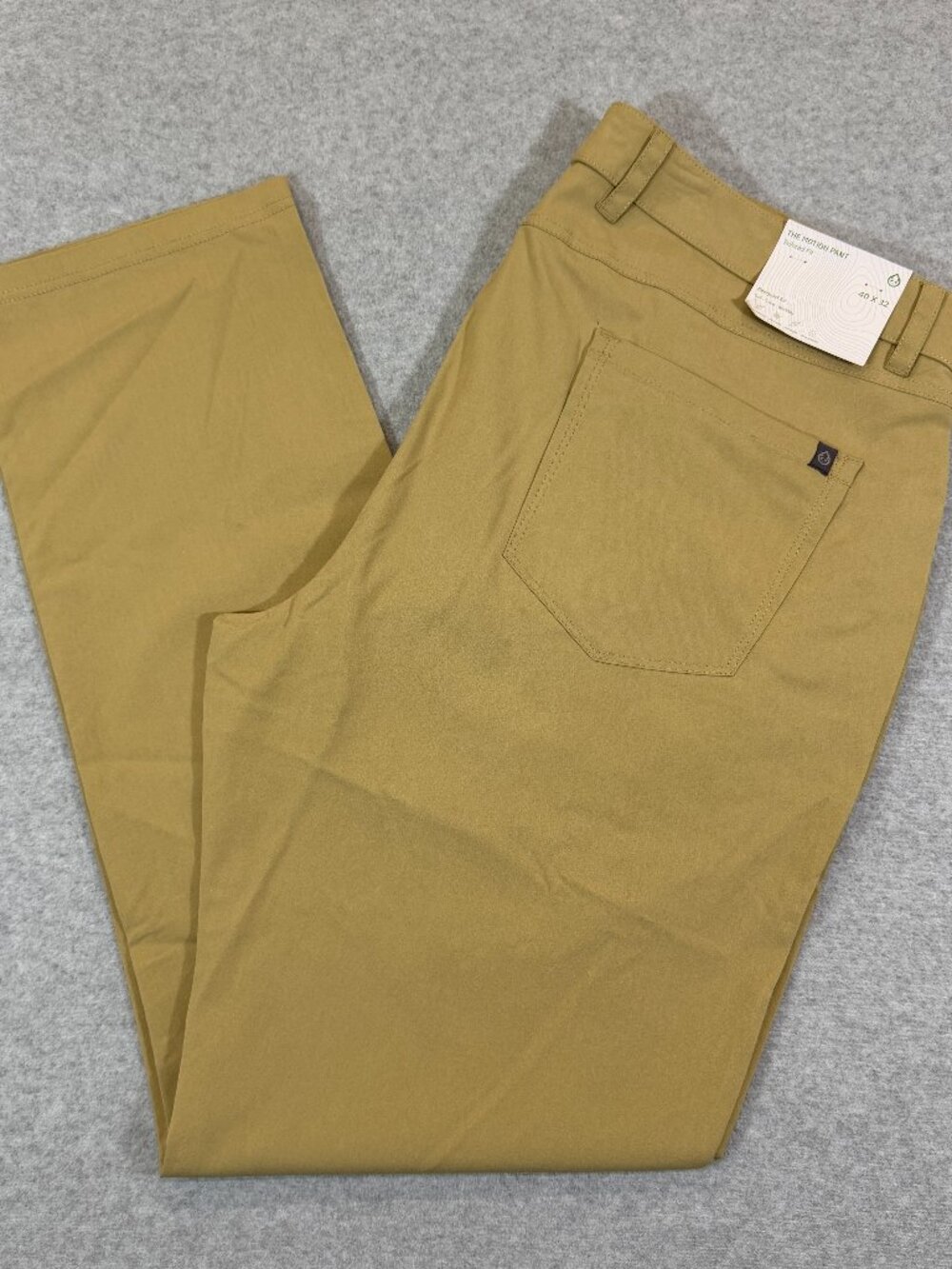Tasc Performance Men Motion Pant Tailored Khaki Bamboo Stretch Golf 40x32 NWT